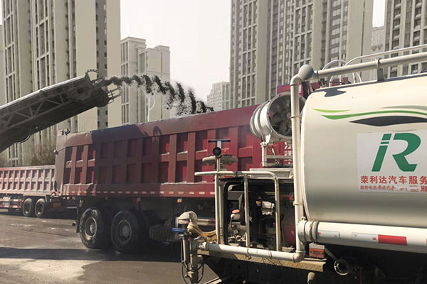 濟(jì)南挖掘機(jī)進(jìn)行租賃要知道哪些事項(xiàng)？